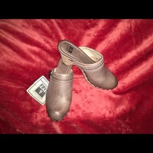 Frye Audra Button Leather Clog